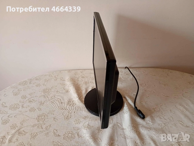 Монитор LG FLATRON W1942S 19' 60HZ 1440x900, снимка 5 - Монитори - 52586063