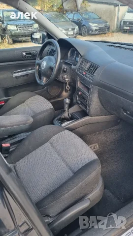 VW GOLF 1.6 FSI, снимка 7 - Автомобили и джипове - 56300034