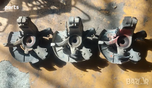 Предна Лява Главина Ауди А3 8L 1.6 Бензин 3бр.(1), снимка 2 - Части - 47741984