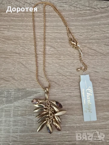 Колие с висулка, снимка 4 - Колиета, медальони, синджири - 51183808