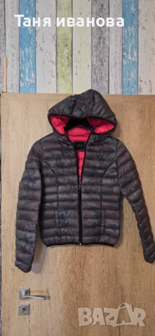 Guess S- дамско яке с пълнеж пух