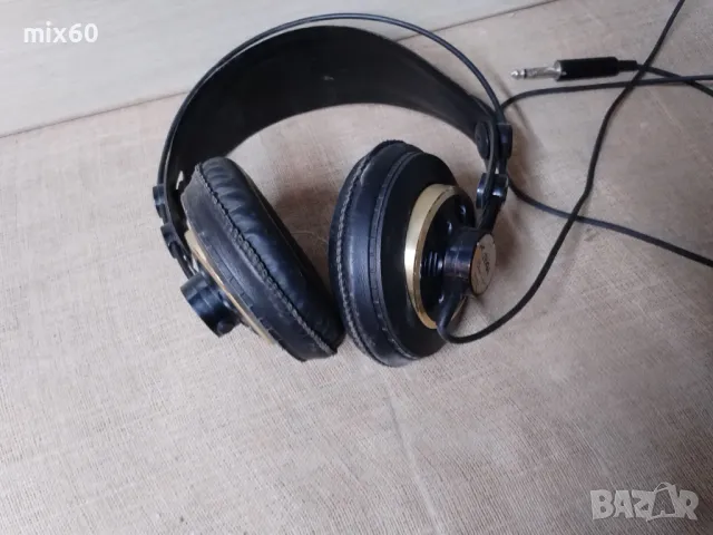 Продавам слушалки AKG