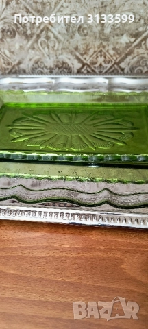 Плато от зелено стъкло , снимка 2 - Сервизи - 51666296