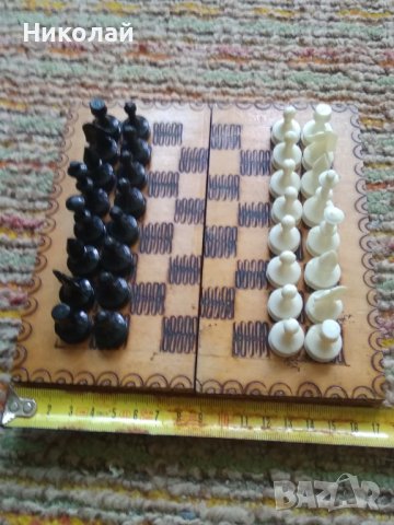 Шах с дървена кутия, снимка 1 - Шах и табла - 41514102