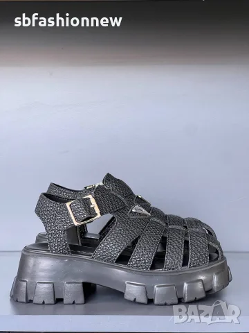 38 номер НАЛИЧНИ сандали Prada, снимка 4 - Сандали - 55851256