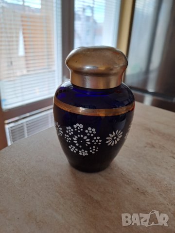 Малка ваза урна от стъкло, снимка 2 - Антикварни и старинни предмети - 42481715