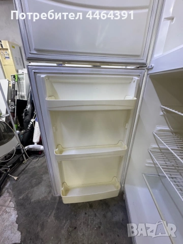 Хладилник WHIRPOOL , снимка 6 - Хладилници - 53285587