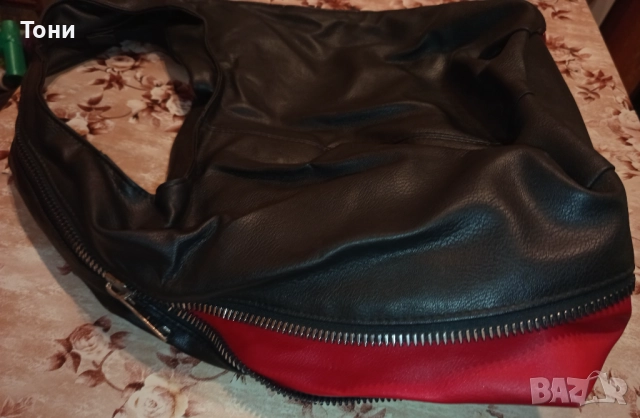 Нова Кожена Дамска Чанта с Два Странични Ципа 