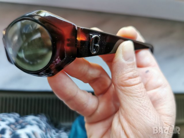 очила на Gianni Versace, снимка 2 - Слънчеви и диоптрични очила - 34626335