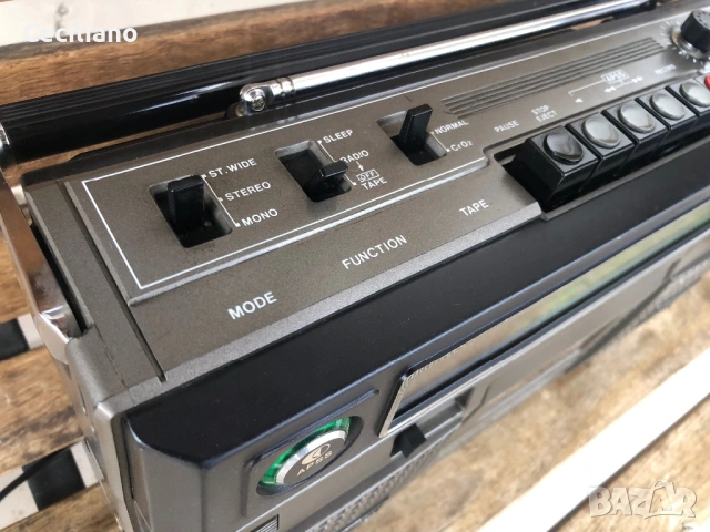 Радиокасетофон Sharp GF-8080E , снимка 10 - Радиокасетофони, транзистори - 53171104