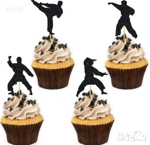 12 бр Карате Бойни изкуства  картонени топери топер украса мъфини кексчета торта декор
