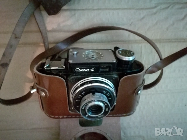 стар руски фотоапарат Смена 4