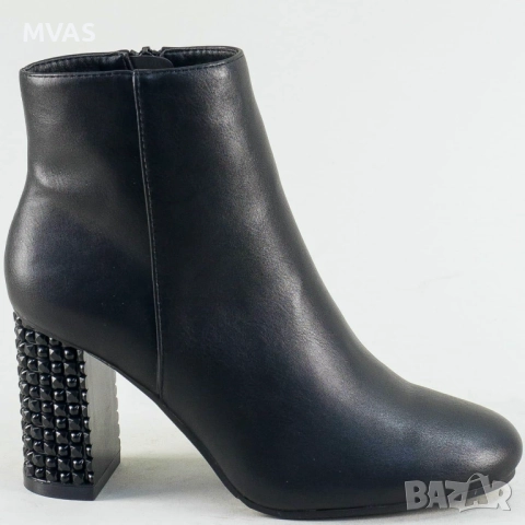 Нови - 35% дамски черни боти на релефен ток 38 размер, снимка 3 - Дамски боти - 30533609