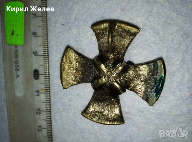 ЕМАЙЛИРАН СТИЛЕН СРЕБРИСТ МЕСИНГОВ МОДЕН АРТ КРЪСТ 31926, снимка 4 - Колиета, медальони, синджири - 42116924