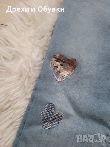 Детски дънки с пайети и блузка със зайче , снимка 4 - Детски панталони и дънки - 47633796