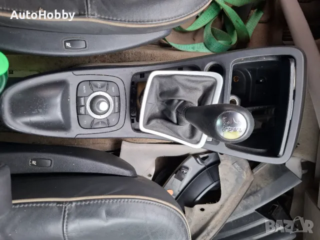 Рено Еспейс Renault Espace IV 3.0dCI Автоматик само на Части, снимка 16 - Автомобили и джипове - 49159425