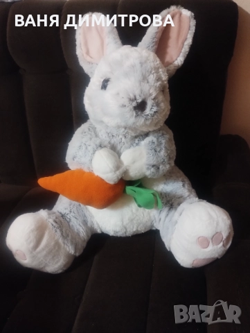 Голям плюшен заек
