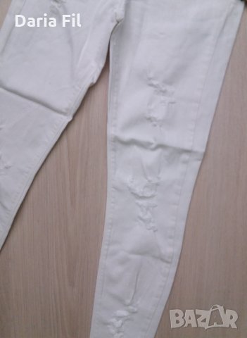 Бели накъсани дънки - ХХС, ХС, С размер , снимка 2 - Дънки - 35928132