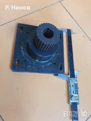 конзола със зъбно колело и зъбен ремък за сервомотор - комплект  фланец, снимка 8 - Електродвигатели - 47501191