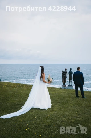 Дълъг бял воал булчински за сватба, фотосесия - 3 метра було, снимка 2 - Сватбени аксесоари - 50958575