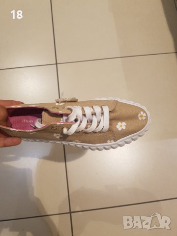 Обувки, снимка 3 - Дамски ежедневни обувки - 41564554