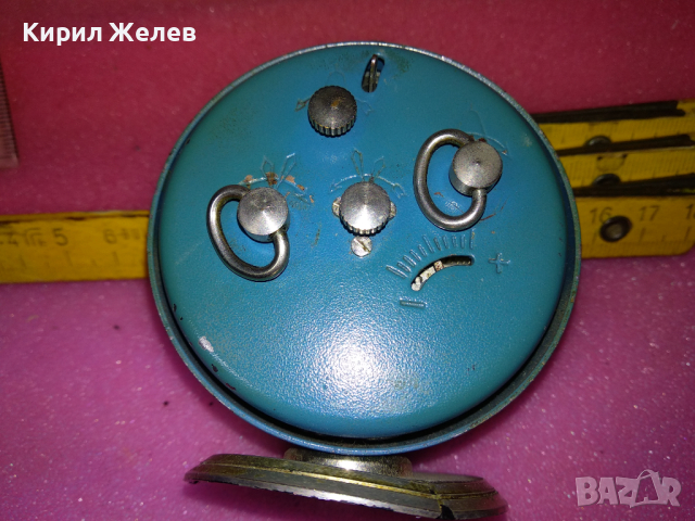 SLAVA MADE in USSR Стар КОЛЕКЦИОНЕРСКИ РУСКИ БУДИЛНИК МЕХАНИЧЕН НАСТОЛЕН ЧАСОВНИК СЛАВА СССР 32664, снимка 5 - Антикварни и старинни предмети - 44534289