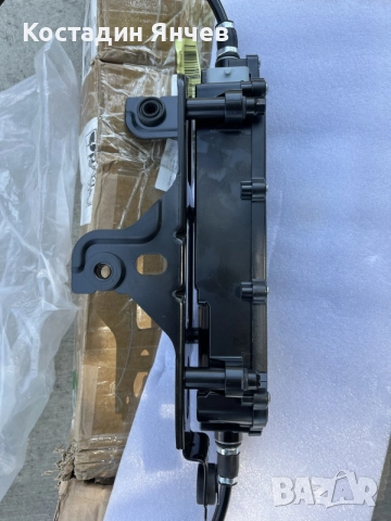 Електическа ръчна спирачка Hyundai Santa Fe ,Kia sorento, снимка 5 - Части - 55939559