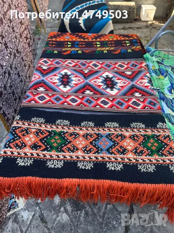 Автентични старинни тъкани пътеки / битови покривки (Чипровски и Котелски мотиви)