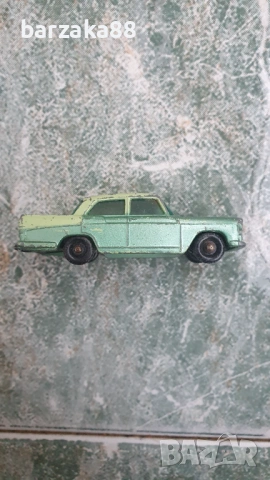 Austin A55 Lesney, снимка 5 - Колекции - 53438861