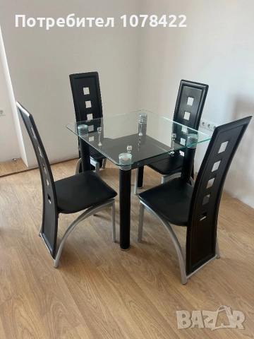 маса за хранене и четири стола