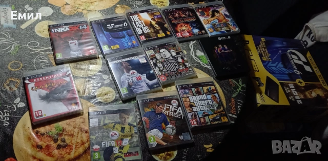 PlayStation 3 с 2 контролера и 11 игри, снимка 2 - PlayStation конзоли - 53427686