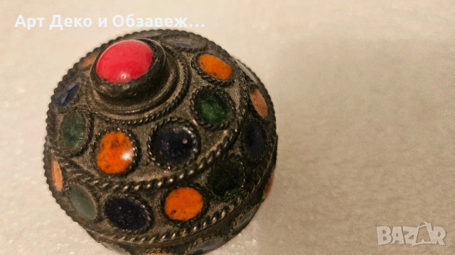 Стара кутийка за бижута, снимка 2 - Бижутерийни комплекти - 53701557