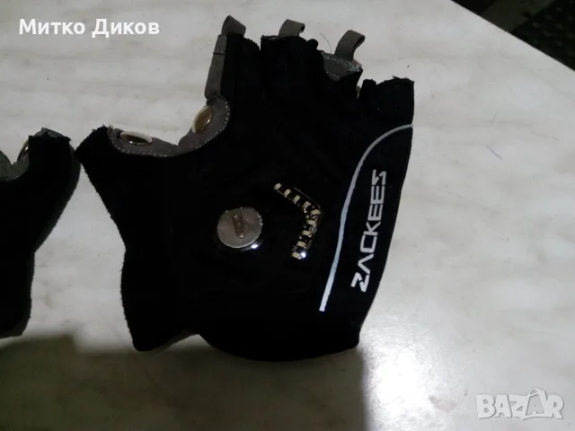 Zackees Led Turn Signal Gloves -велосип.ръкавици без пръсти с миг.светлини при завой нови, снимка 2 - Велосипеди - 55993971