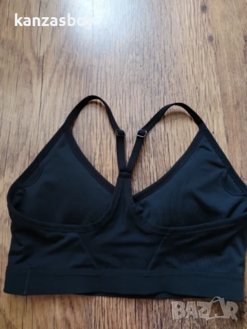 nike sport bras - страхотно бюстие КАТО НОВО M, снимка 6 - Корсети, бюстиета, топове - 51221217