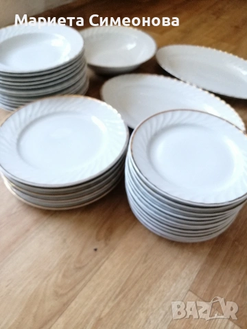 Сервиз за хранене, снимка 2 - Сервизи - 53661169