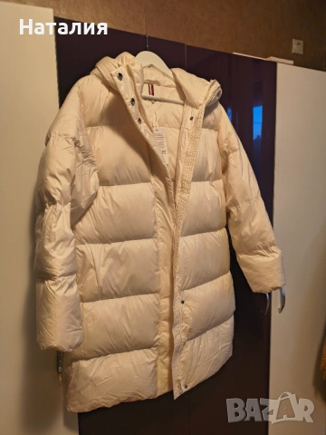 Пухено палто на Tommy Hilfiger, р.М. Ново.