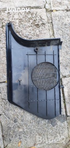 Дясна кора за тонколона дясна колонка под жабката от страни , снимка 2 - Части - 34580075