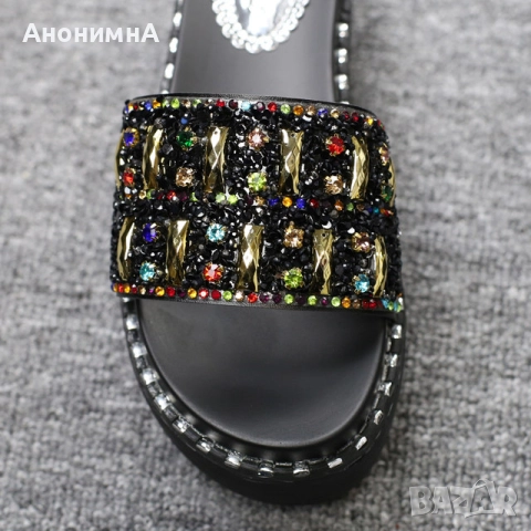 Чехли с камъни