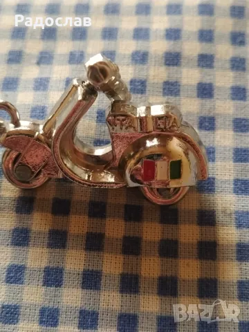 ключодържател Веспа  Рим  Италия , снимка 3 - Други - 49512359