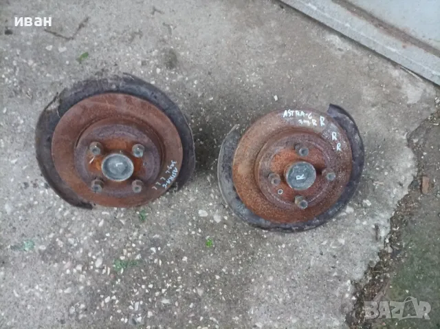 Задни лагер главини за Опел Астра г. четири болта. , снимка 2 - Части - 48357769