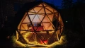 Tiny Domes: Геодезически Куполи за Глемпинг, Студио или Офис в Двора, снимка 3