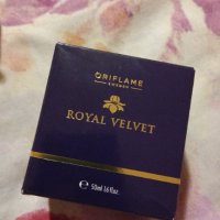 Възстановяващ нощен крем Royal velvet Oriflame , снимка 2 - Козметика за лице - 35696449