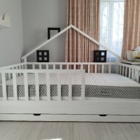 Детско легло тип къщичка, снимка 1 - Мебели за детската стая - 39081419