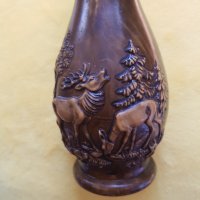 Красива Стара ваза Бакелит-ловна сцена , снимка 1 - Вази - 40562784