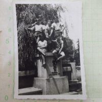 Снимка стара на група от седем военни, снимка 1 - Колекции - 41680379