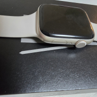 Apple Watch SE2 2022 44мм, снимка 4 - Смарт часовници - 44684218
