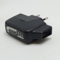 Оригинално зарядно LG (5.1V/0.7A)(Г-образно) USB, снимка 1 - Оригинални зарядни - 41282328