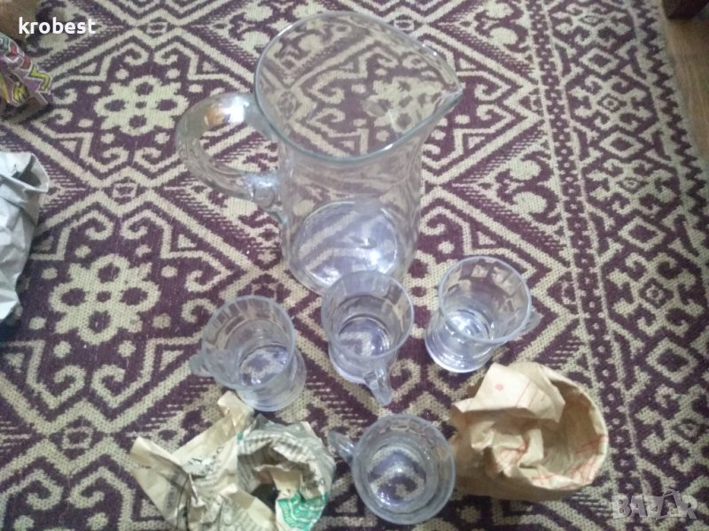 Продавам стъклен ретро сервиз., снимка 1