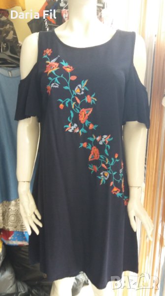 Тъмносиня рокля с отворени рамене и бродирани цветя , снимка 1