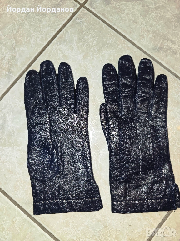 Продавам дамски черни кожени ръкавици от естествена кожа, снимка 1